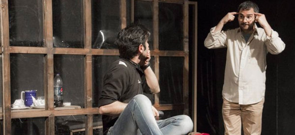 «ماه درمرداب» به دوپیشکسوت تئاتر تقدیم شد